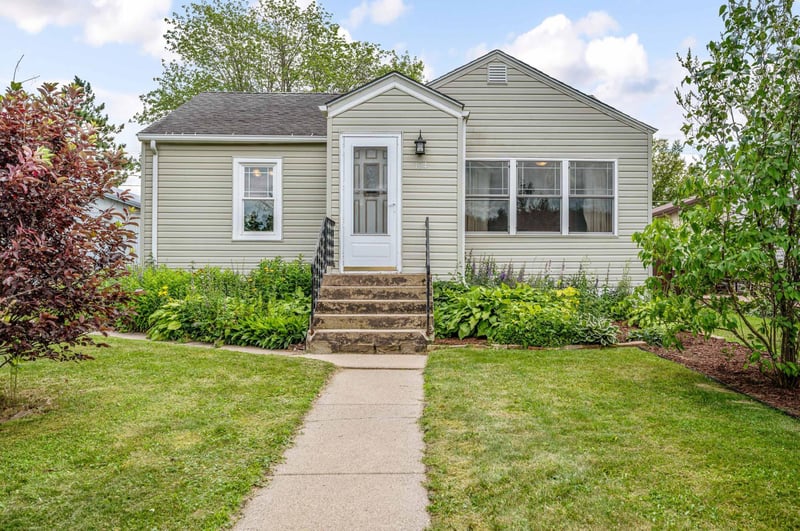 104 Alice Ave, Marble, MN 55764