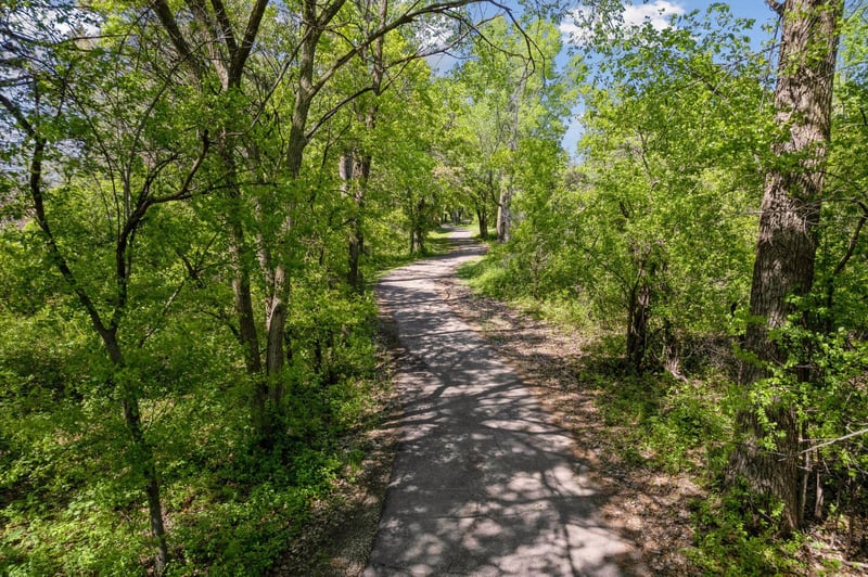 25 Windy Hill Rd, Sunfish Lake, MN 55077