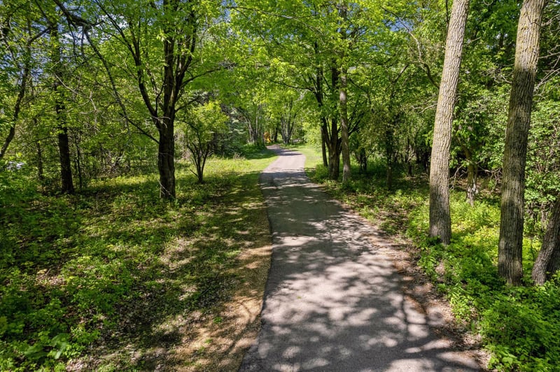 25 Windy Hill Rd, Sunfish Lake, MN 55077