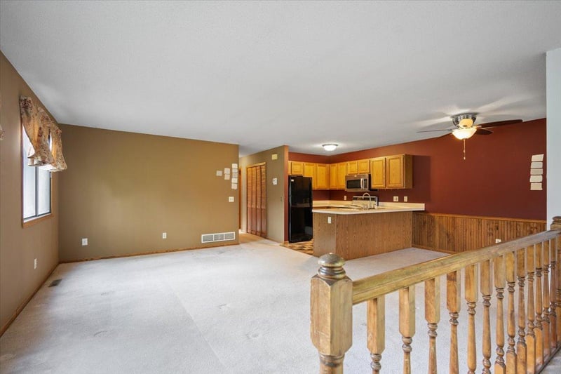 8418 S Pond Trl, Champlin, MN 55316