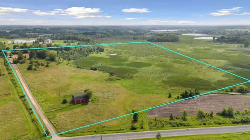 2805 Pioneer Trl, Medina, MN 55340