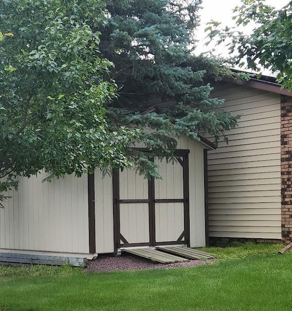 306 Golf Course Rd, Mountain Lake, MN 56159