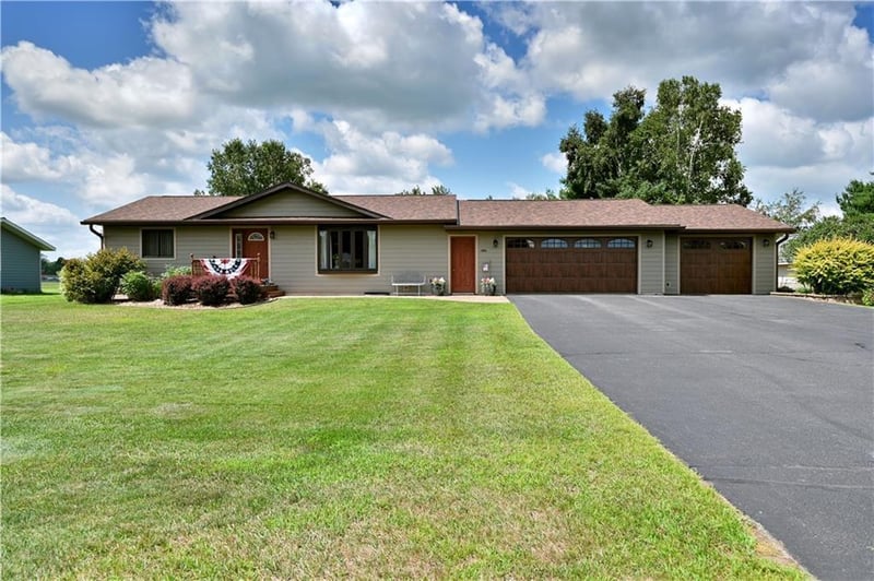 104 Reinhart Dr, Shell Lake, WI 54871