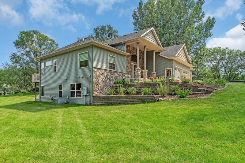 19054 Emerson Rd, Clearwater, MN 55320