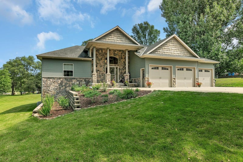 19054 Emerson Rd, Clearwater, MN 55320