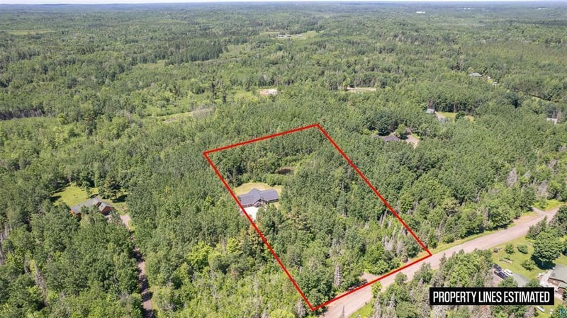 5883 Lonely Pine Dr, Duluth, MN 55803