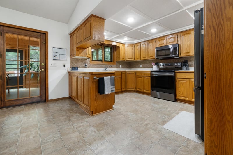 10637 E Shore Dr, Merrifield, MN 56465