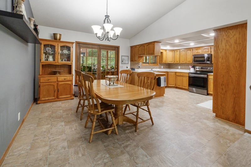 10637 E Shore Dr, Merrifield, MN 56465