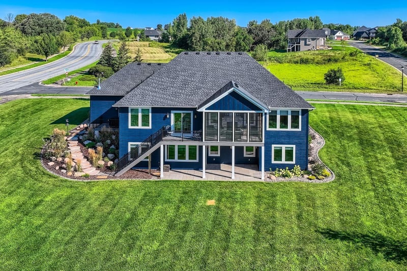 1779 River Shore Dr, Hastings, MN 55033