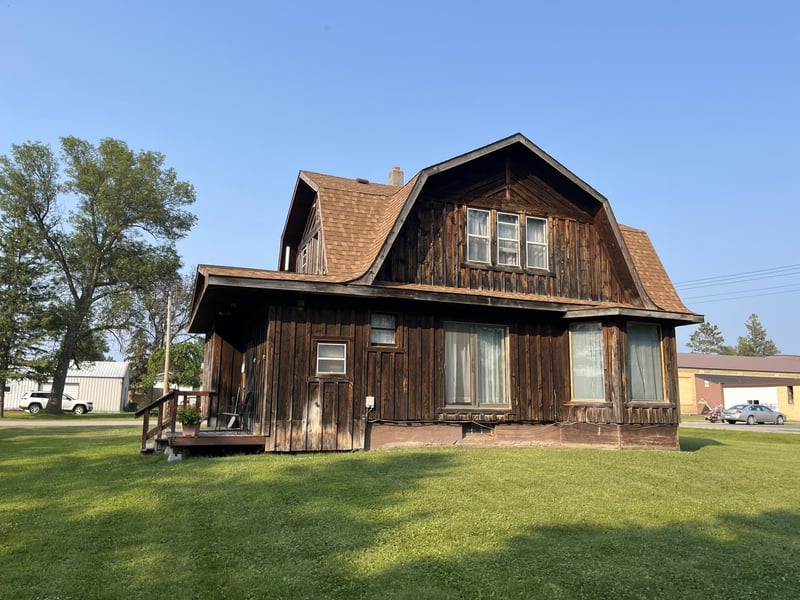 301 Ward Ave, Erskine, MN 56535