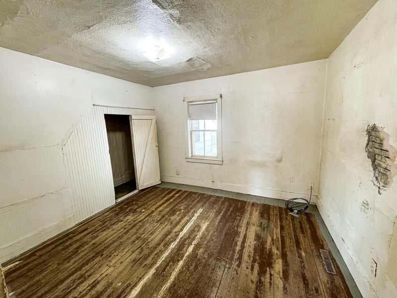 101 Summer St N, Pierz, MN 56364