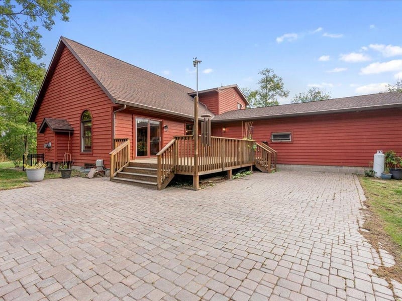22074 Larson Rd, Crosby, MN 56441
