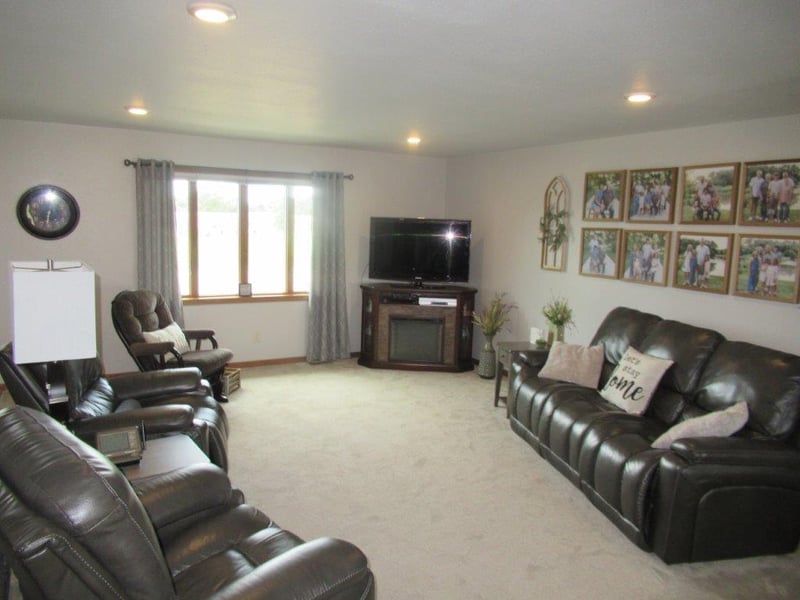 510 Hill Crest St, Edgerton, MN 56128