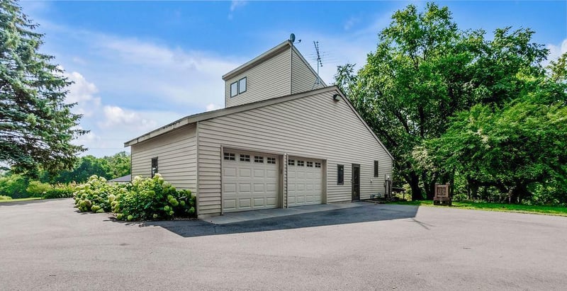 9226 Old Concord Blvd, Inver Grove Heights, MN 55076