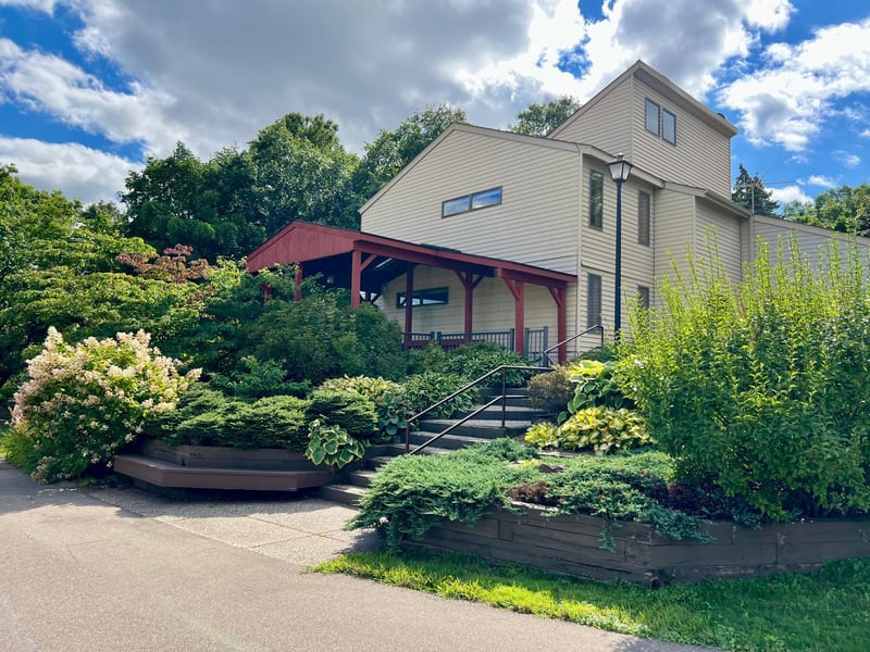 9226 Old Concord Blvd, Inver Grove Heights, MN 55076
