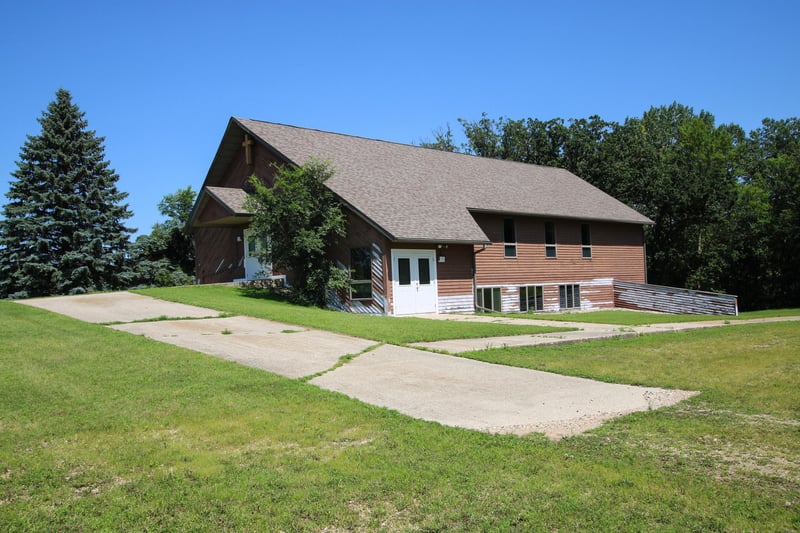 521 Central Ave, Sunburg, MN 56289