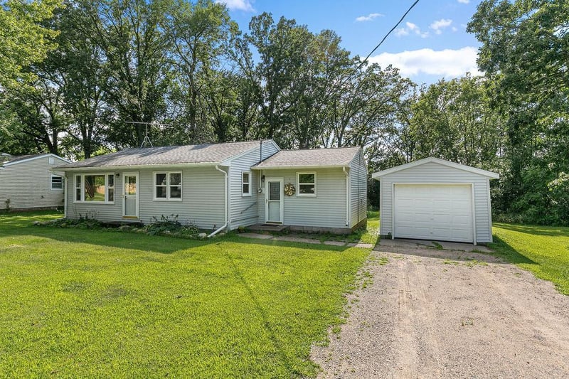 12 Maple St, Flensburg, MN 56328