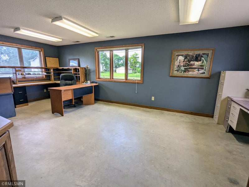 118 2nd Ave SW, Fairfax, MN 55332