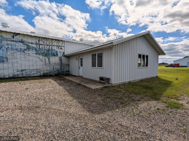 118 2nd Ave SW, Fairfax, MN 55332