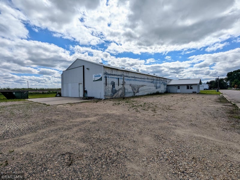 118 2nd Ave SW, Fairfax, MN 55332