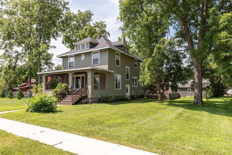 105 Main St S, Dover, MN 55929