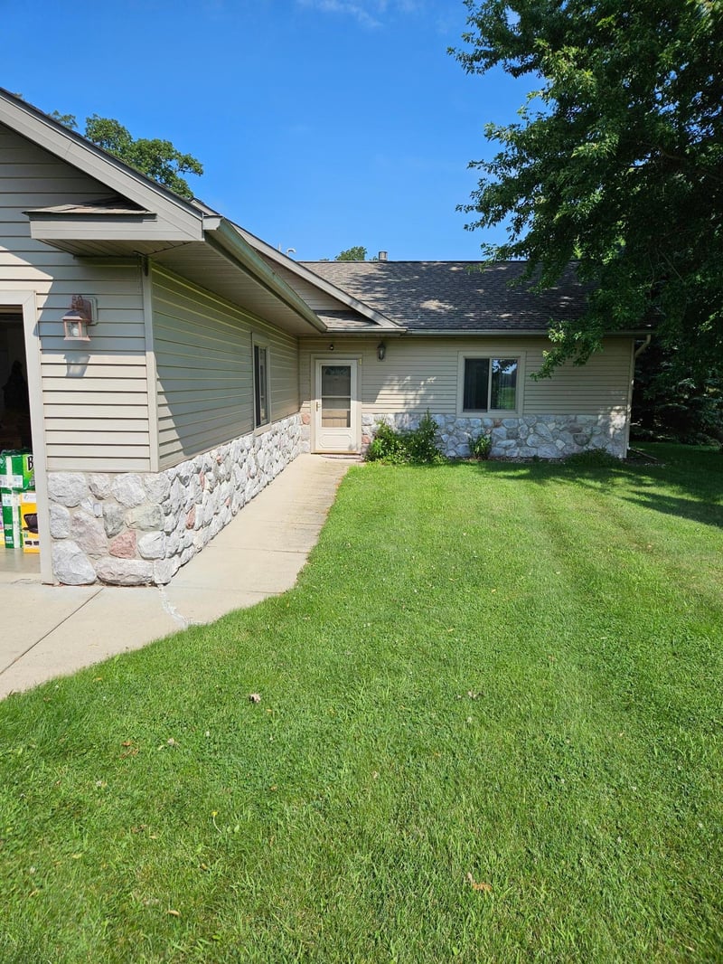 33885 Starridge Dr, Dent, MN 56528
