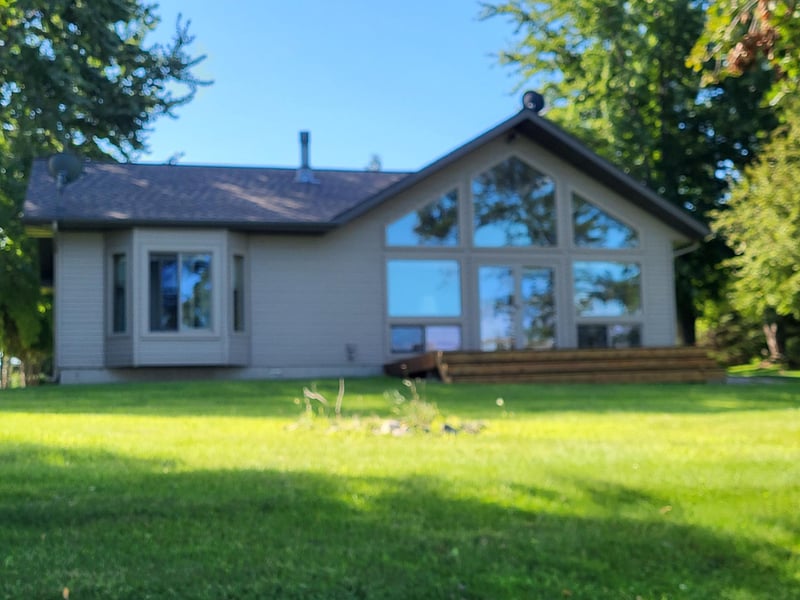 33885 Starridge Dr, Dent, MN 56528