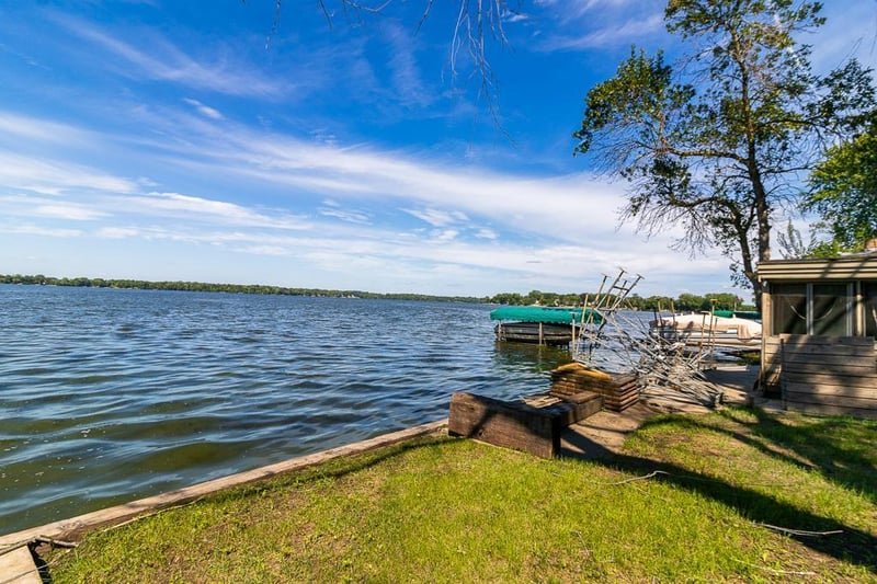 50391 Moores Ln, Waterville, MN 56096