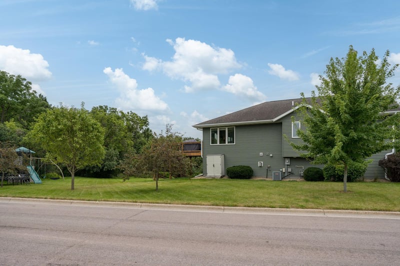 1917 Orchard Rg, Saint Peter, MN 56082
