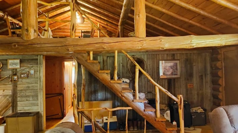 9046 Savage Rd, Angora, MN 55703