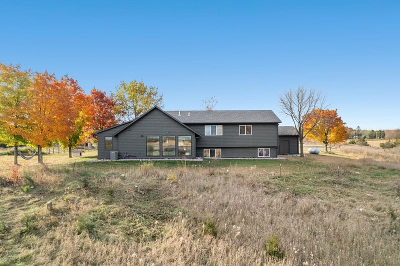 764 County Road 39 NE, Monticello, MN 55362