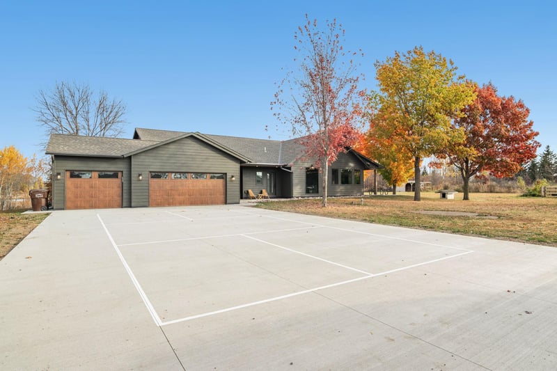 764 County Road 39 NE, Monticello, MN 55362