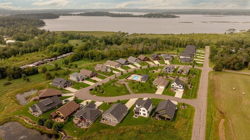 1239 Harbor Pl, East Gull Lake, MN 56401