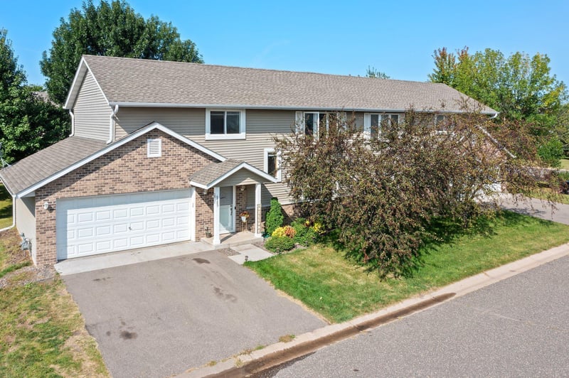 6389 207th St N, Forest Lake, MN 55025