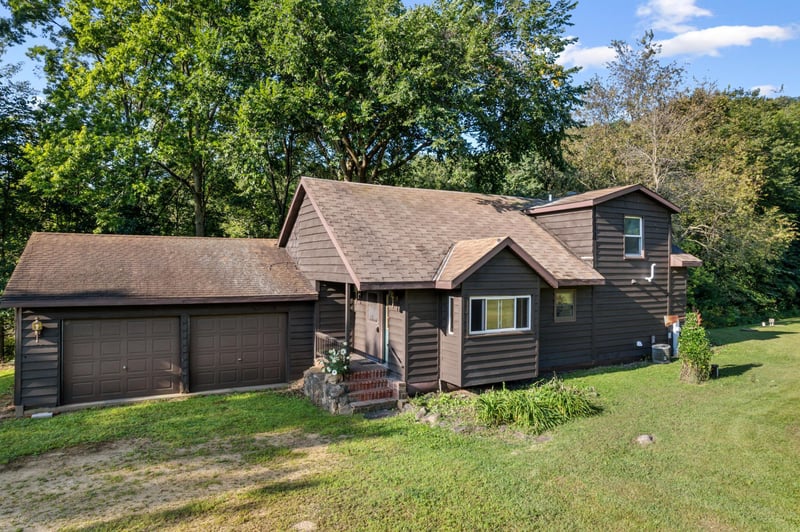 W2169 Peaceful Valley Rd, Nelson, WI 54756