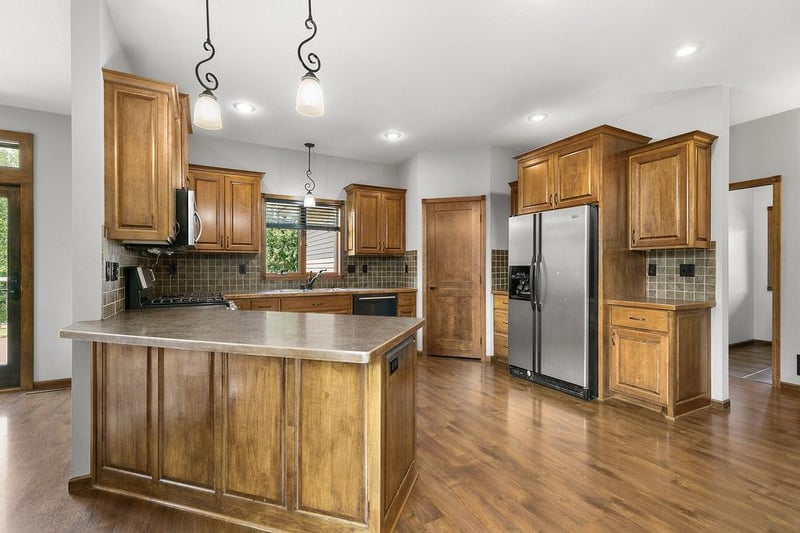 19201 Iris Rd, Little Falls, MN 56345