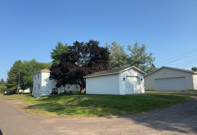 231 101st Ave W, Duluth, MN 55808