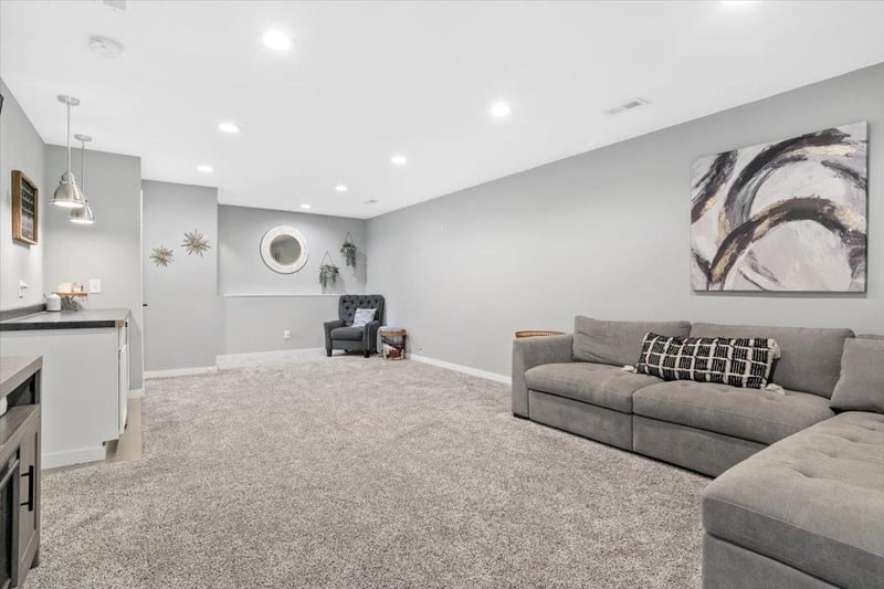 22202 Zion Pw NW, Oak Grove, MN 55011
