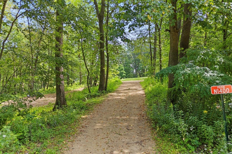 N1400 Pepin View Ln S, Pepin, WI 54759