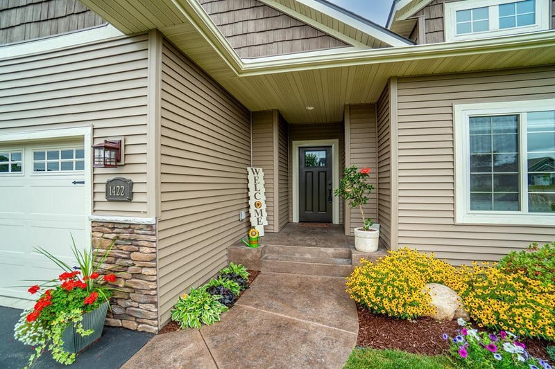 1422 Pinehurst Ct, Altoona, WI 54720