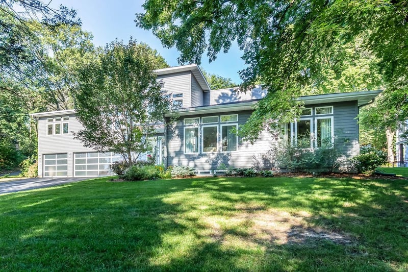 304 Sunnyvale Ln, Hopkins, MN 55305