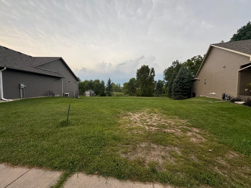 2620 Oak Lawn Dr, Northfield, MN 55057