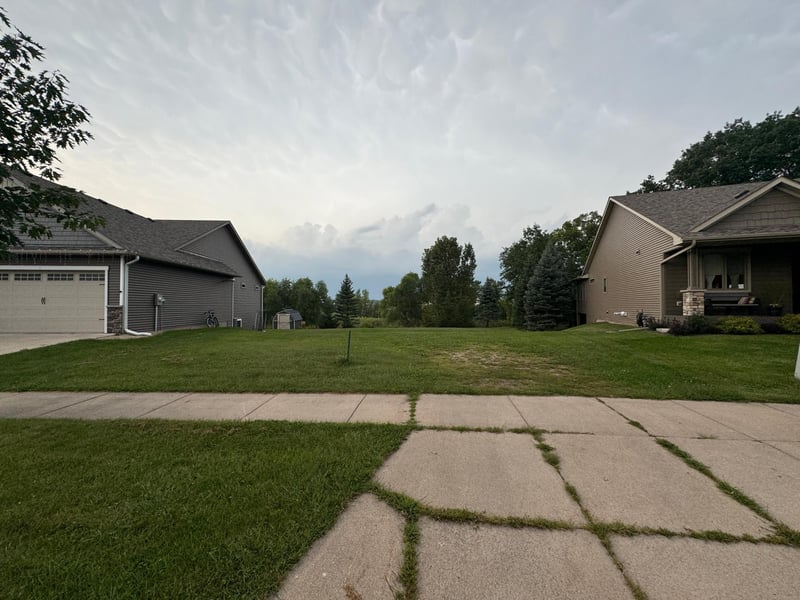 2620 Oak Lawn Dr, Northfield, MN 55057