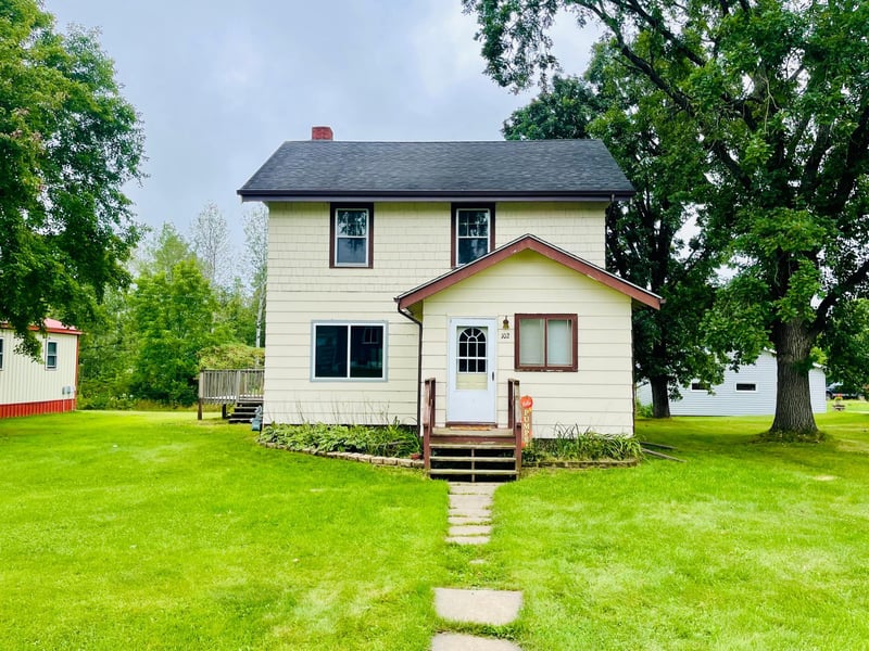 102 South Ave, Marble, MN 55764