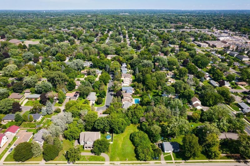 1836 Hamline Ave N, Roseville, MN 55113