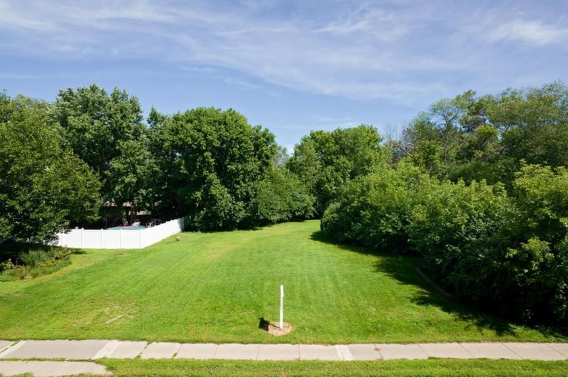 1836 Hamline Ave N, Roseville, MN 55113