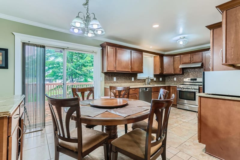 393 Wheelock Pw E, Saint Paul, MN 55130