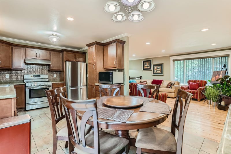 393 Wheelock Pw E, Saint Paul, MN 55130