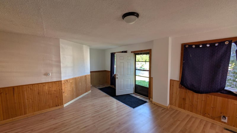 305 W Howard Ave, Keewatin, MN 55753