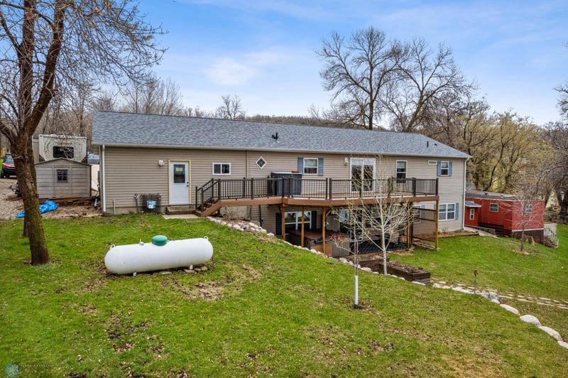 15736 Blackhawk Rd, Lake Park, MN 56554